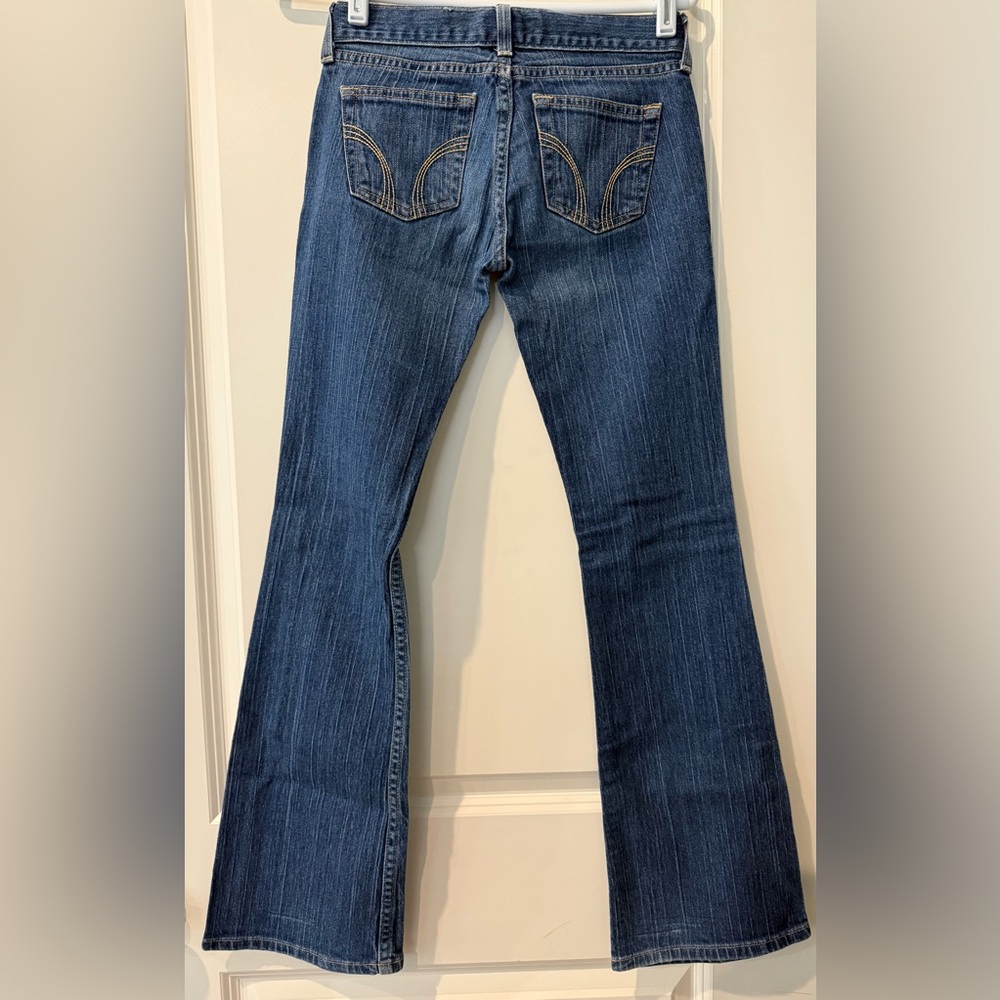 Hollister Jeans - Size 0 Short - Picture 4 of 5